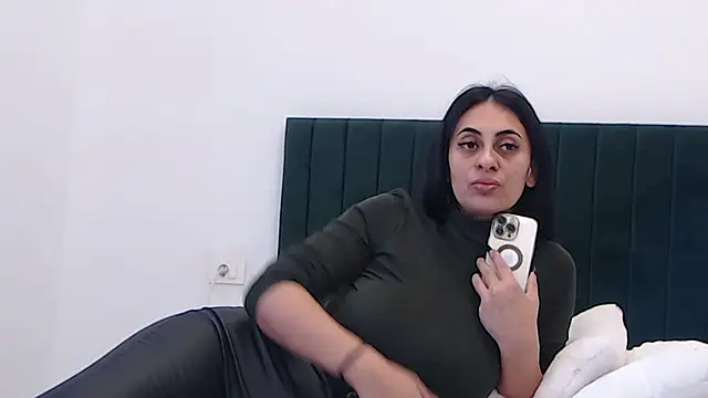 Aimeclark online show from 11-22-25, 08:46