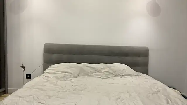 Embersweetbunny online show from 12-16-25, 06:06