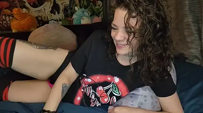 Snapshot of MiaElizabeth chatting on 03-14-25, 04:32 MiaElizabeth online show from 03-14-25, 04:32