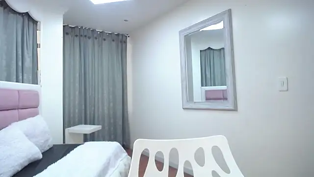 Snapshot of IssadoraJames chatting on 02-07-25, 06:34 IssadoraJames online show from 02-07-25, 06:34