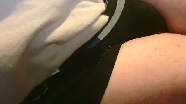 Snapshot of T0Yforeskin chatting on 07-04-26, 09:19 T0Yforeskin online show from 07-04-26, 09:19