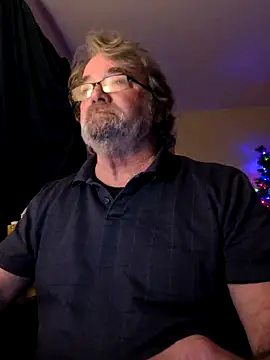 Snapshot of Doherty10 chatting on 12-20-25, 07:00 Doherty10 online show from 12-20-25, 07:00