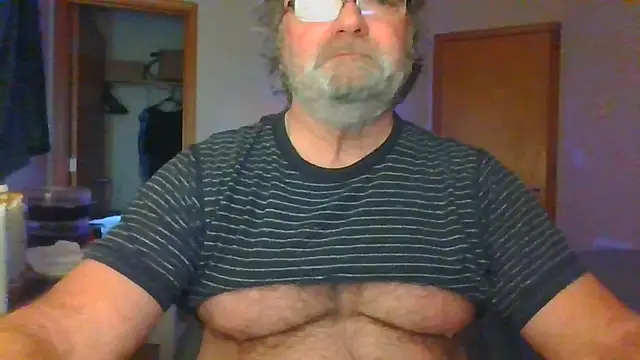 Snapshot of Doherty10 chatting on 02-12-26, 06:29 Doherty10 online show from 02-12-26, 06:29