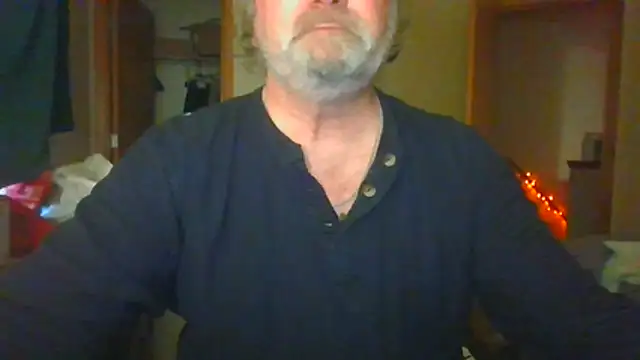 Snapshot of Doherty10 chatting on 11-06-25, 06:01 Doherty10 online show from 11-06-25, 06:01