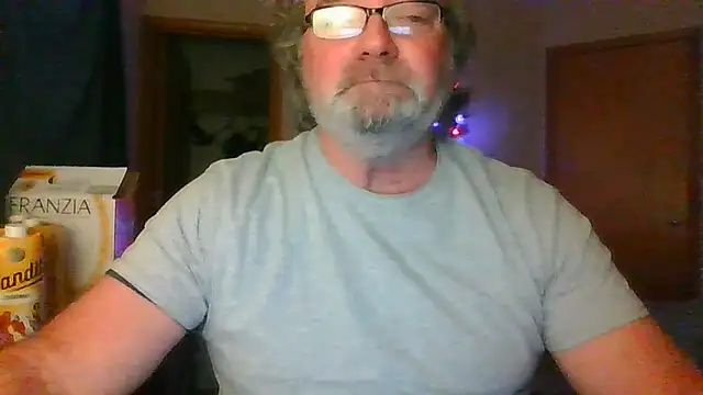 Snapshot of Doherty10 chatting on 12-23-25, 07:07 Doherty10 online show from 12-23-25, 07:07