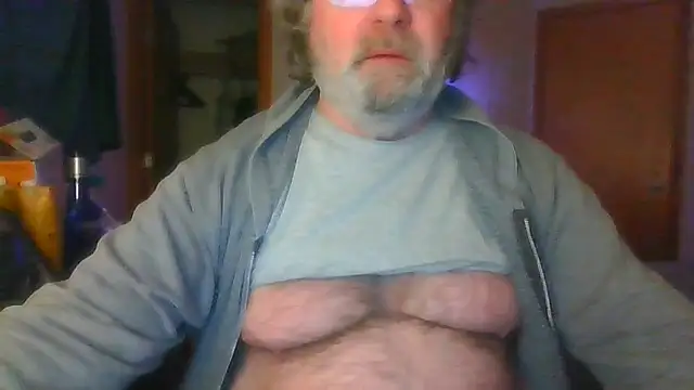 Snapshot of Doherty10 chatting on 01-06-26, 04:33 Doherty10 online show from 01-06-26, 04:33