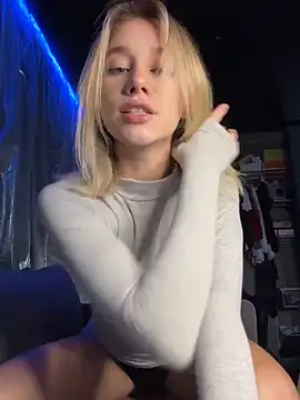 Snapshot of SSSATIVA_model chatting on 03-11-25, 01:59 SSSATIVA model online show from 03-11-25, 01:59