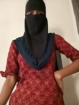 Raya-Moni online show from 11-13-25, 07:23