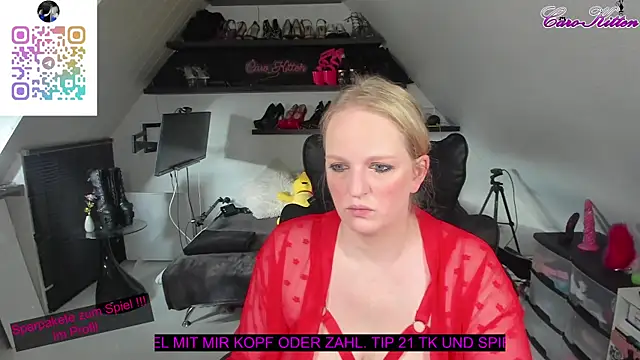 caro kitten online show from 10-18-25, 10:06