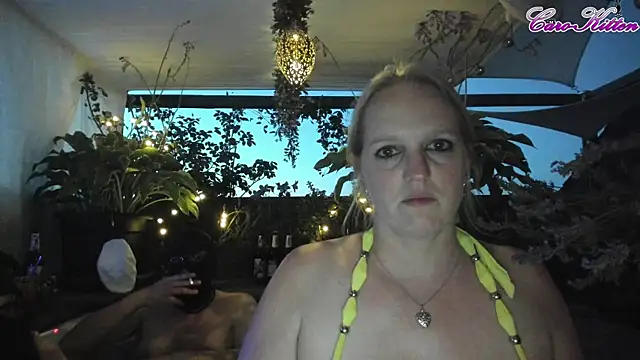 Snapshot of caro_kitten chatting on 07-19-26, 08:27 caro kitten online show from 07-19-26, 08:27