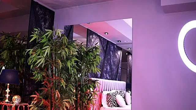 NicoleCellini online show from 01-06-26, 07:51