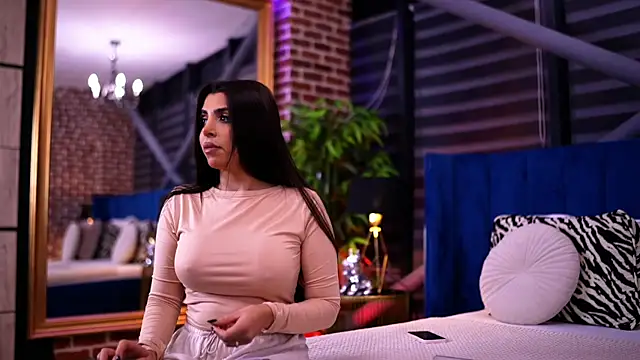 NicoleCellini online show from 11-22-25, 06:40