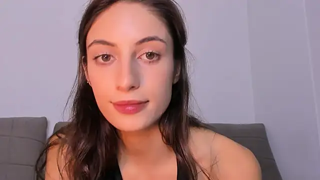 Melanie Angel online show from 12-20-25, 03:04