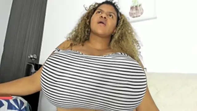 Snapshot of bigmom69_ chatting on 05-27-26, 01:57 bigmom69 online show from 05-27-26, 01:57