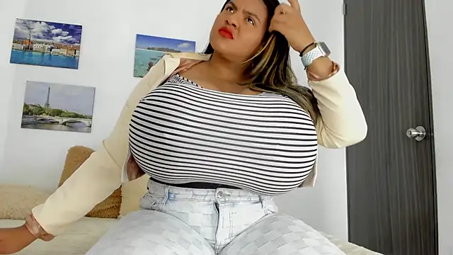 bigmom69  online show from 10-04-25, 10:33