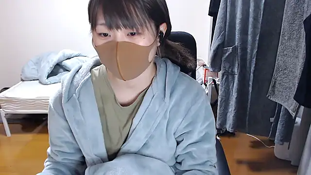 Snapshot of izumi__123 chatting on 06-20-26, 02:33 izumi 123 online show from 06-20-26, 02:33