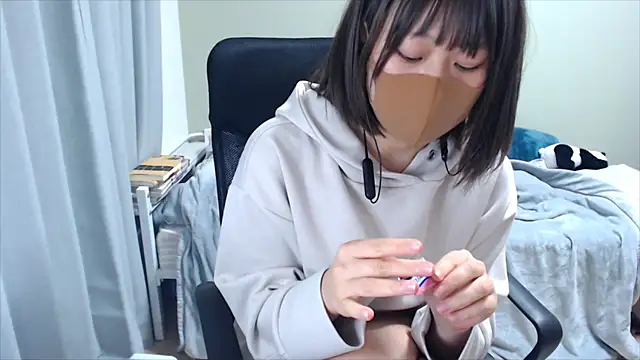 Snapshot of izumi__123 chatting on 12-02-24, 12:24 izumi 123 online show from 12-02-24, 12:24