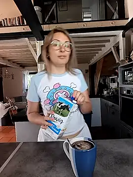 Jade Emeraud online show from 04-21-26, 08:21