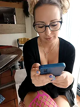 Jade Emeraud online show from 12-04-25, 03:11