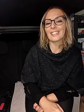 Jade Emeraud online show from 11-27-25, 08:53