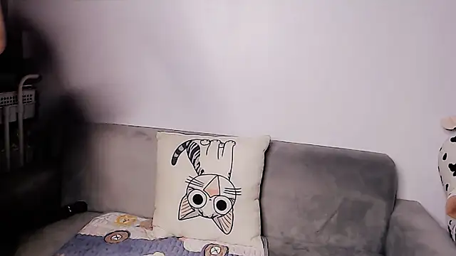 phuong-anh1709 online show from 12-03-25, 07:24