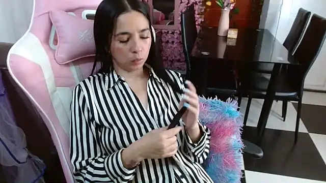 kendall all4u online show from 04-07-26, 03:08