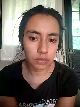 Snapshot of Venus_moonn chatting on 02-26-25, 06:15 Venus moonn online show from 02-26-25, 06:15