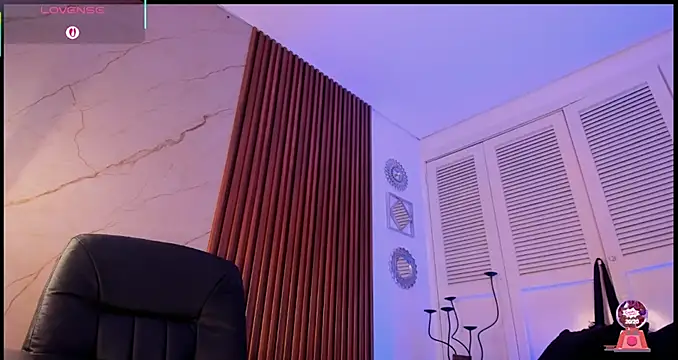 Emiilycollins online show from 02-13-26, 04:45