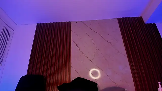 Emiilycollins online show from 11-22-25, 02:21