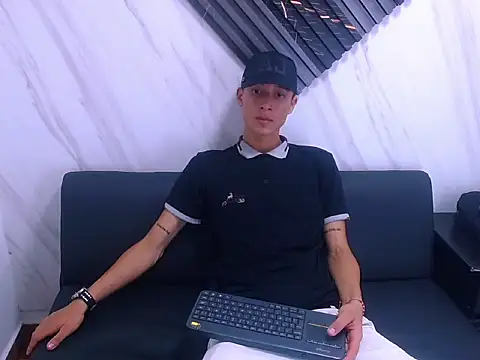 james bronow online show from 01-12-26, 06:04