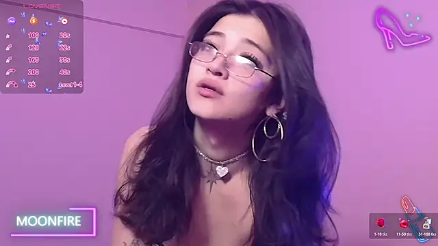 Snapshot of moonfiredancer chatting on 11-26-25, 04:12 moonfiredancer online show from 11-26-25, 04:12