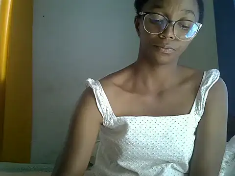 ElianeHot online show from 07-17-26, 10:12