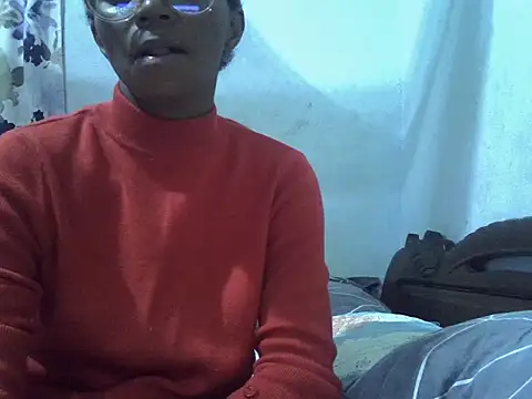 Snapshot of ElianeHot chatting on 05-28-26, 03:29 ElianeHot online show from 05-28-26, 03:29