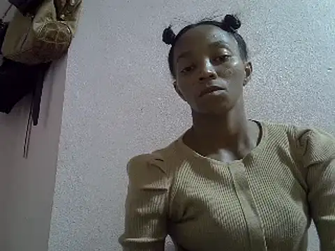 Snapshot of ElianeHot chatting on 02-26-25, 03:10 ElianeHot online show from 02-26-25, 03:10