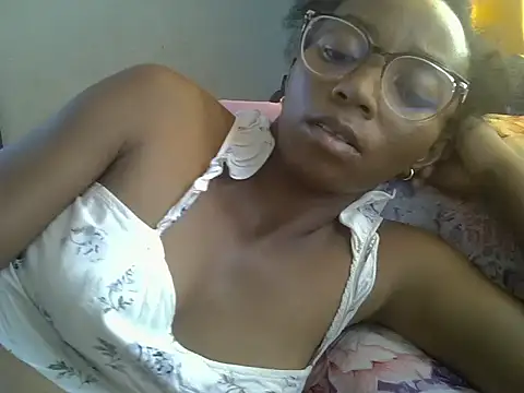 ElianeHot online show from 03-25-26, 10:47