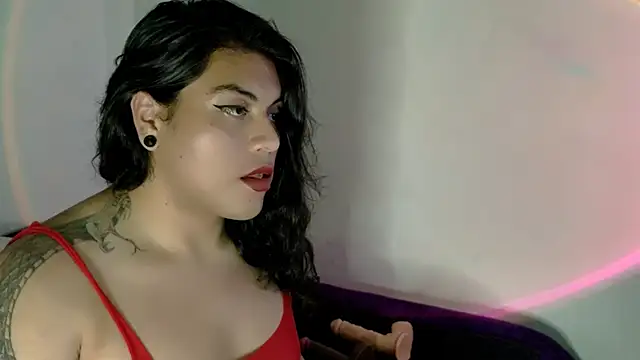 Snapshot of Ariana_Rodriguez_ chatting on 03-18-25, 04:40 Ariana Rodriguez online show from 03-18-25, 04:40