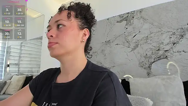 LIZ HOLMES online show from 11-11-25, 12:00