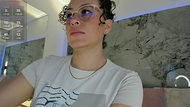 LIZ HOLMES online show from 02-19-26, 11:51