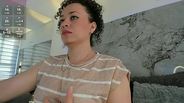 LIZ HOLMES online show from 10-04-25, 11:56