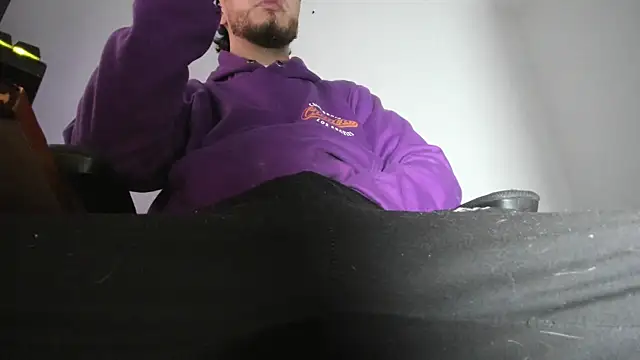 s sven03 online show from 11-11-25, 03:34