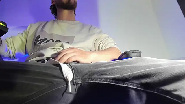 s sven03 online show from 11-25-25, 01:17