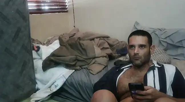 Snapshot of kevinbolena chatting on 02-25-25, 08:53 kevinbolena online show from 02-25-25, 08:53