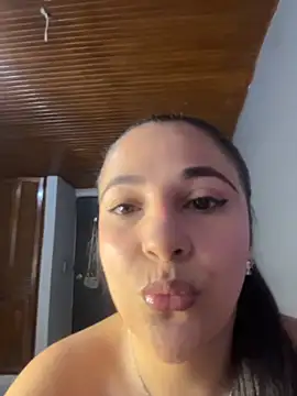 Snapshot of Taylortits chatting on 04-30-26, 02:46 Taylortits online show from 04-30-26, 02:46