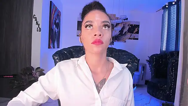 Snapshot of pretty_pettite chatting on 12-11-24, 09:45 pretty pettite online show from 12-11-24, 09:45