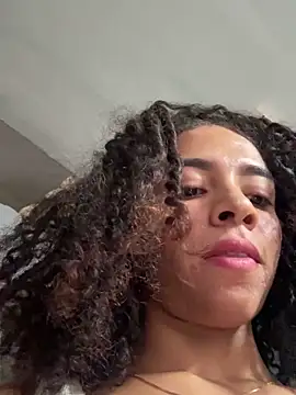 Snapshot of pretty_pettite chatting on 12-19-25, 10:45 pretty pettite online show from 12-19-25, 10:45