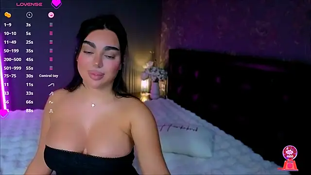 babyleilaa online show from 10-31-25, 11:00