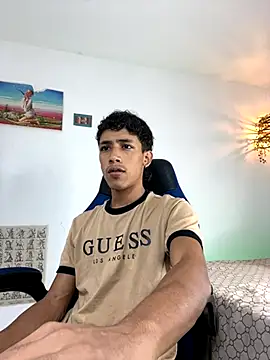 Ostin18hot online show from 12-05-25, 04:22