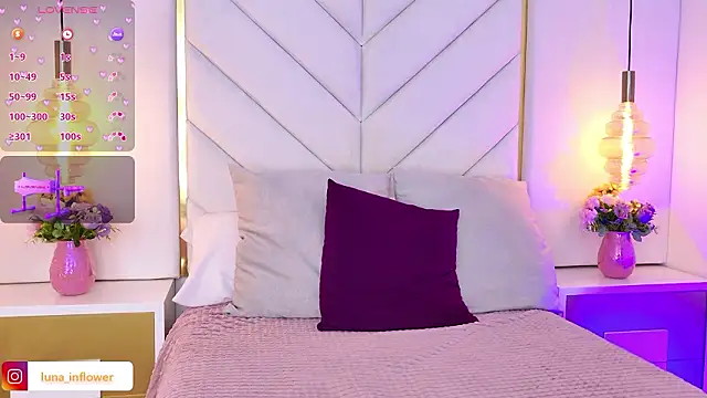 Flor delunaa online show from 03-10-26, 12:53