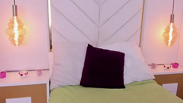 Snapshot of Flor_delunaa chatting on 02-25-25, 12:27 Flor delunaa online show from 02-25-25, 12:27