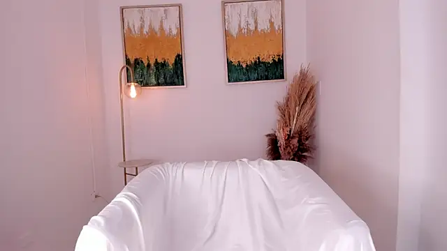 Snapshot of Adria_ross chatting on 06-16-26, 12:38 Adria ross online show from 06-16-26, 12:38